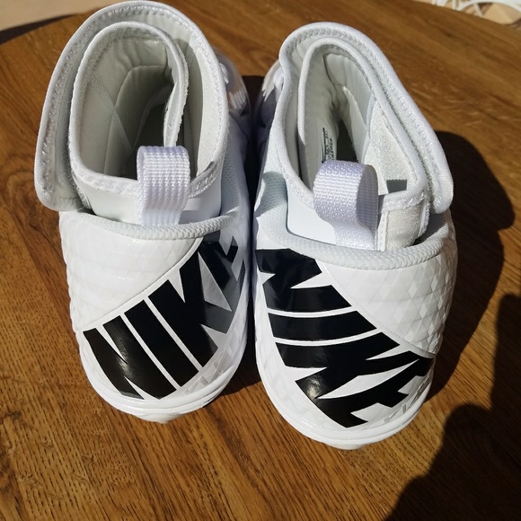 Nike Lunar Superbad Pro TD Footbal Cleates - Picture 3 of 5